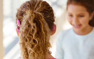 Ettől válik gyermekbiztossá egy cochlear implantátum!
