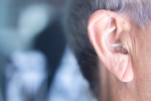 5 hallókészülék tévhit, ami visszatarthat a hallókészülék hordástól